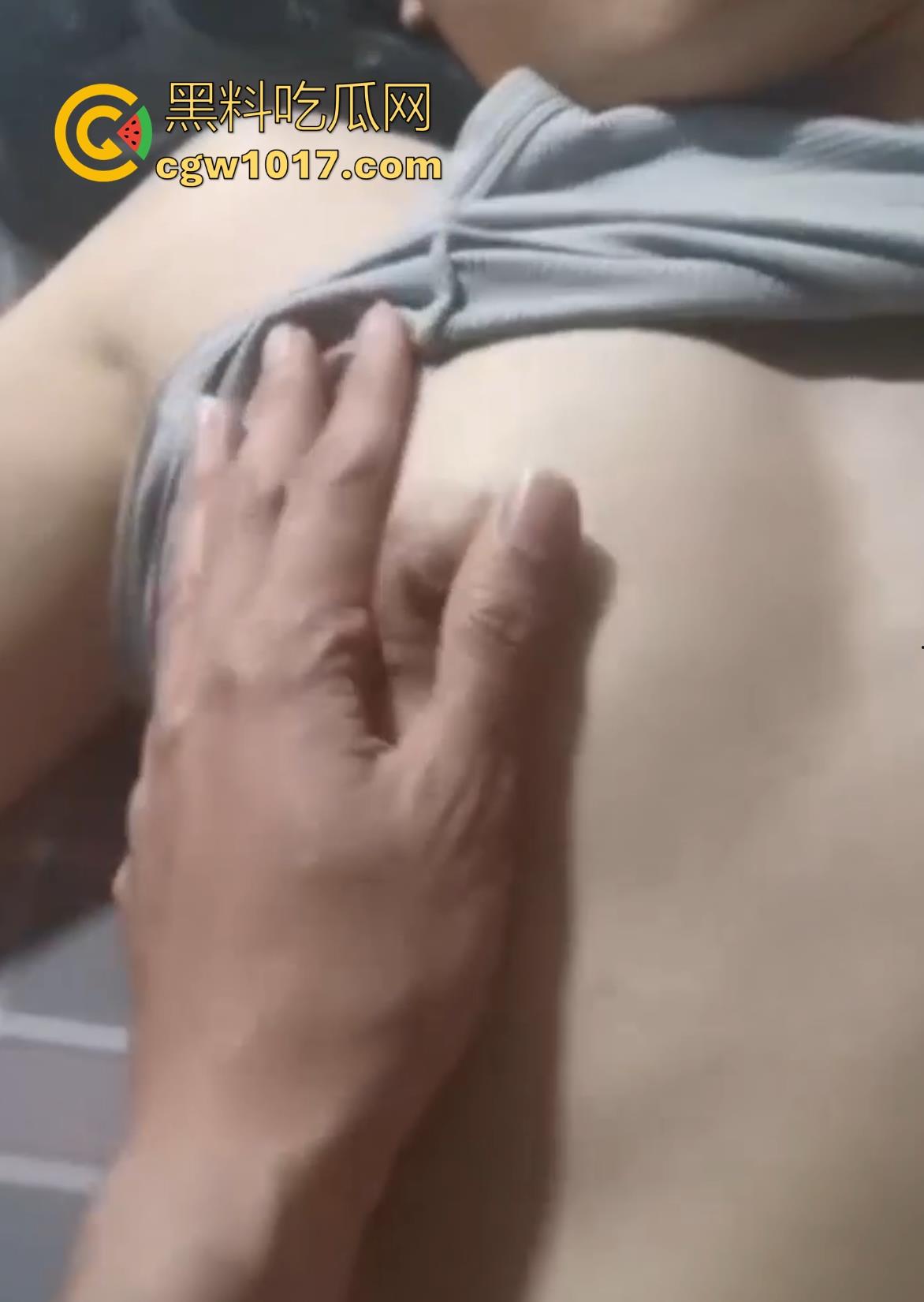 杭州气质女神【李婉汐】不雅视频流出，被无套爆操调教，口交深喉眼神销魂，直击灵魂的反差婊巅峰，实在是太骚了！-3